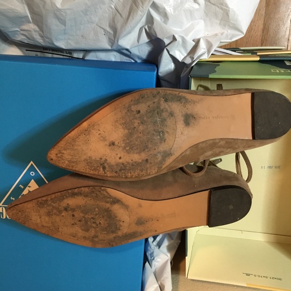 Banana Republic 10 Flats - Picture 2 of 6